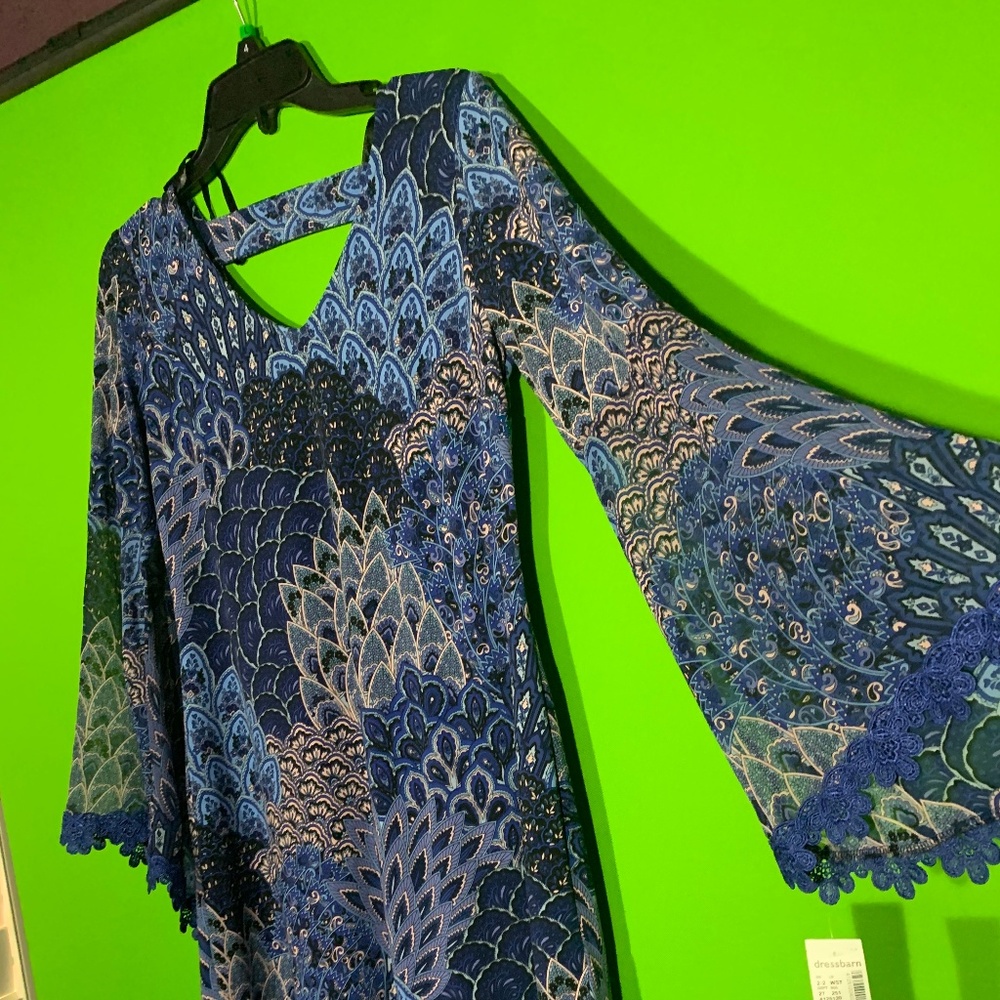 Light weight women's dress casual attire.